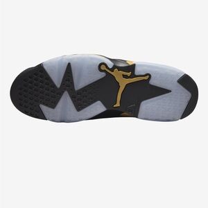 Jordan Kids Sneakers in Black and Gold